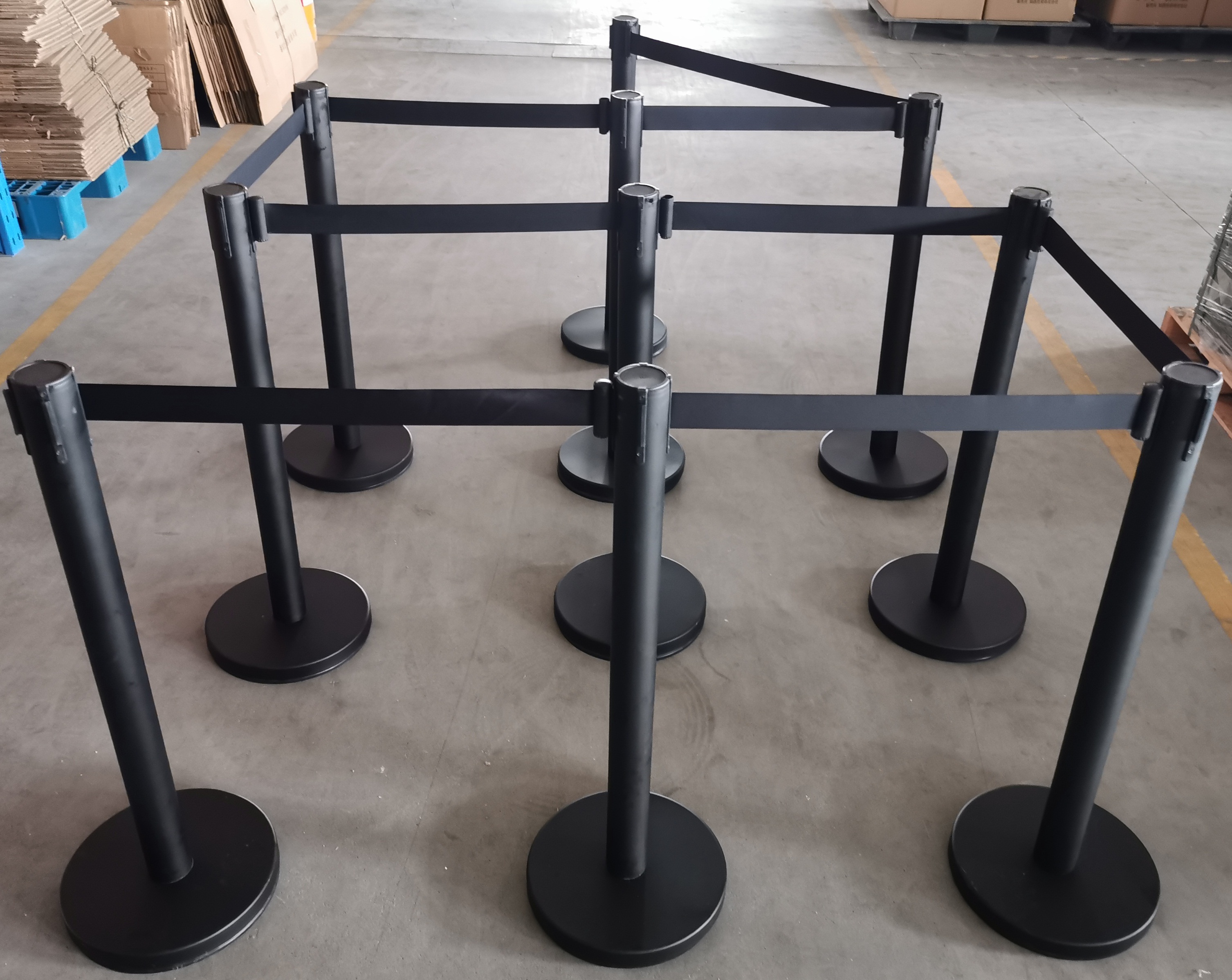 Etractable Belt Post